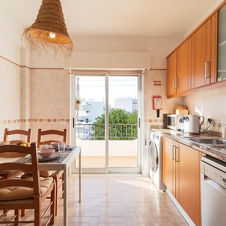Seajay'S Apartment Лагос Екстериор снимка