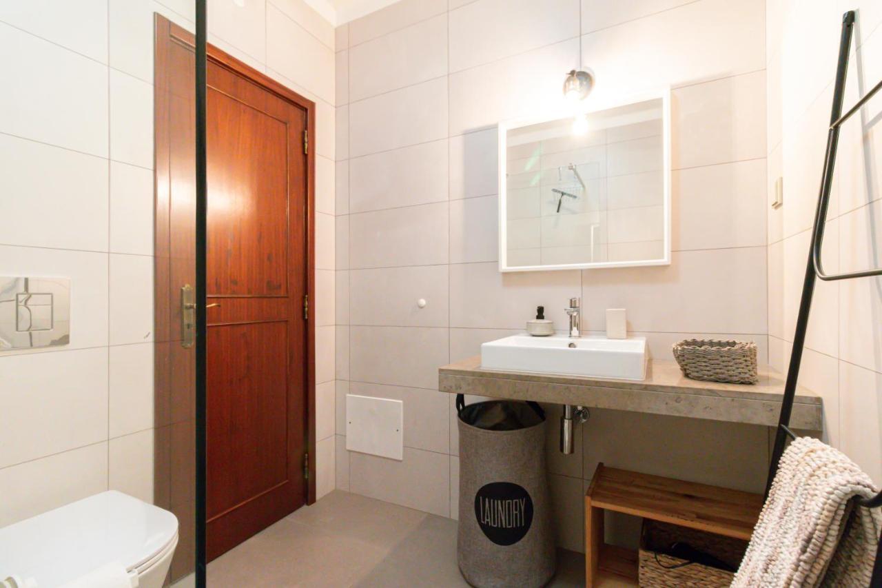 Seajay'S Apartment Лагос Екстериор снимка